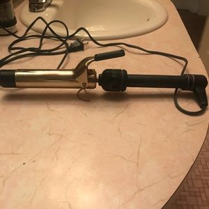Hot Tools 1 1/4” curling iron